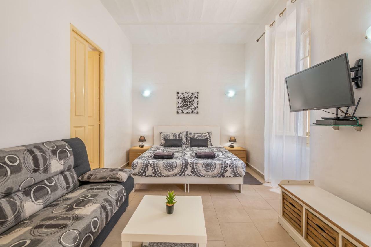 فندق سليمةفي  Traditional Maltese Townhouse المظهر الخارجي الصورة